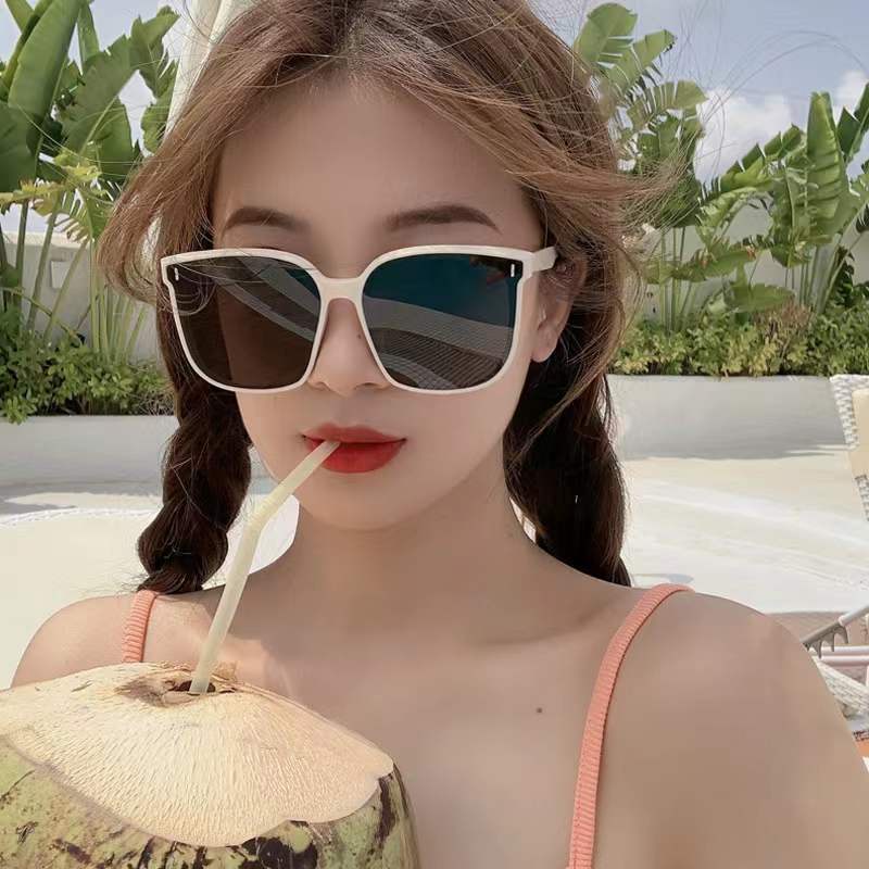 KACAMATA KOTAK HITAM KOREA FASHION SUNGLASSESS WANITA /PRIA / KOREA FASHION SQUARE FRAME KACAMATA HI