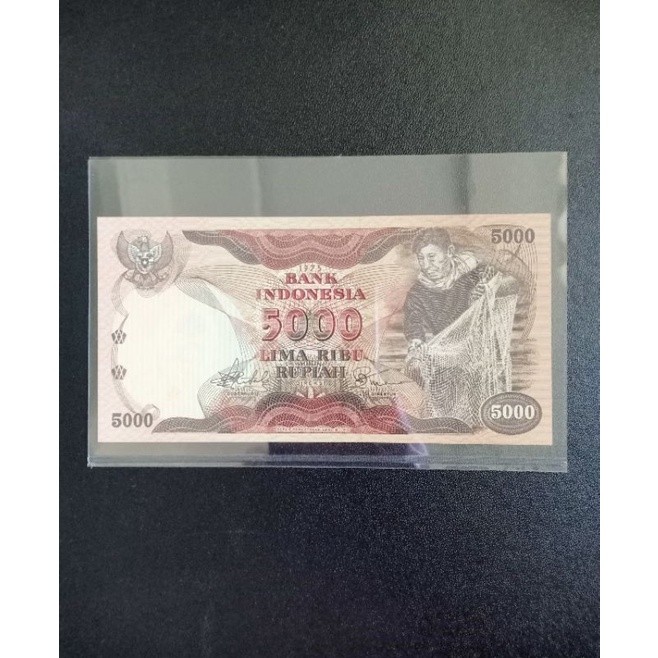 uang kuno penjala ikan 5000 rupiah tahun 1975 unc