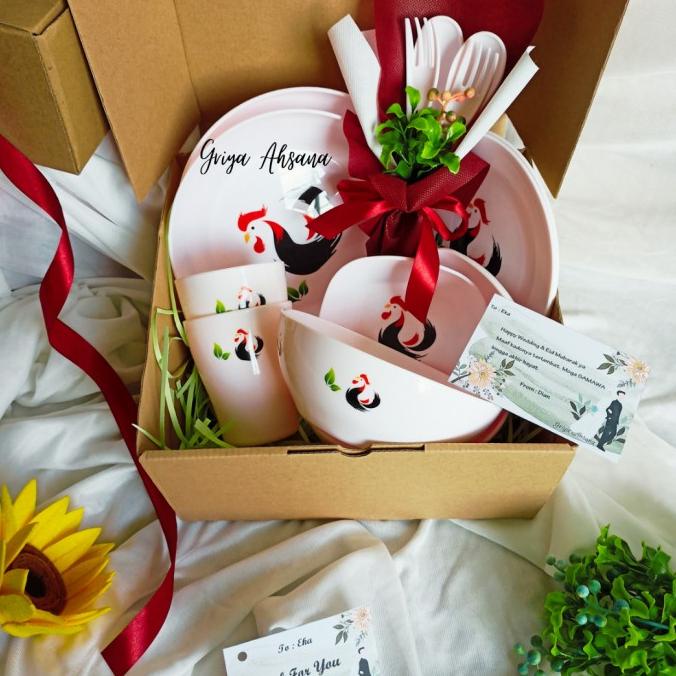 

Gift Box / Kado / Hampers Wisuda Ultah Wedding Ramadhan Lebaran