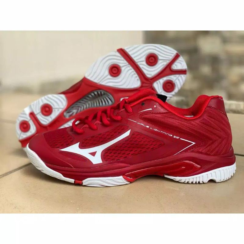 Sepatu mizuno wlz 5 low premium