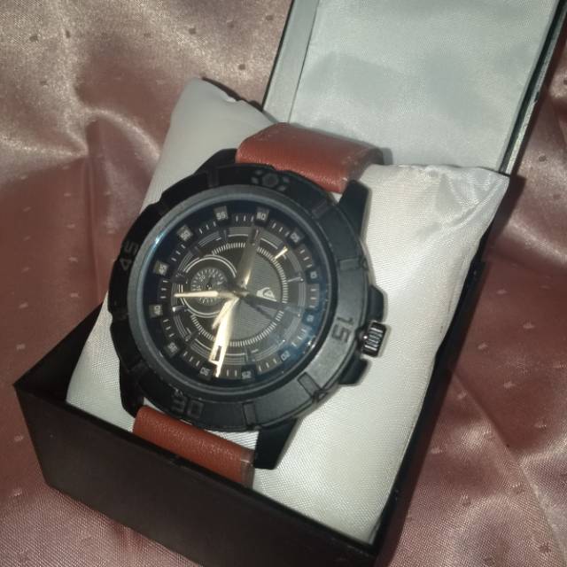 jam tangan Quicksilver