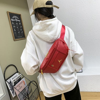 Tas messenger AJ dalam merek olahraga pasang