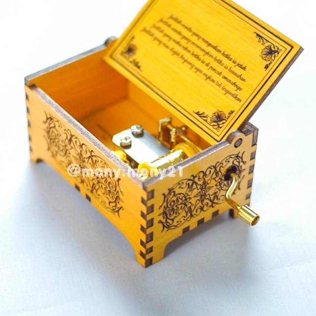Kotak kayu ukir custom tulisan saja