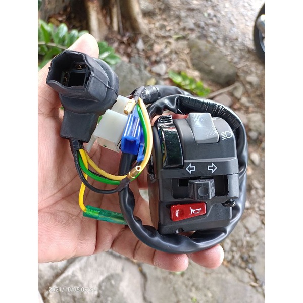 Holder Saklar Kiri Vixion Lama 3C1 ORIGINAL