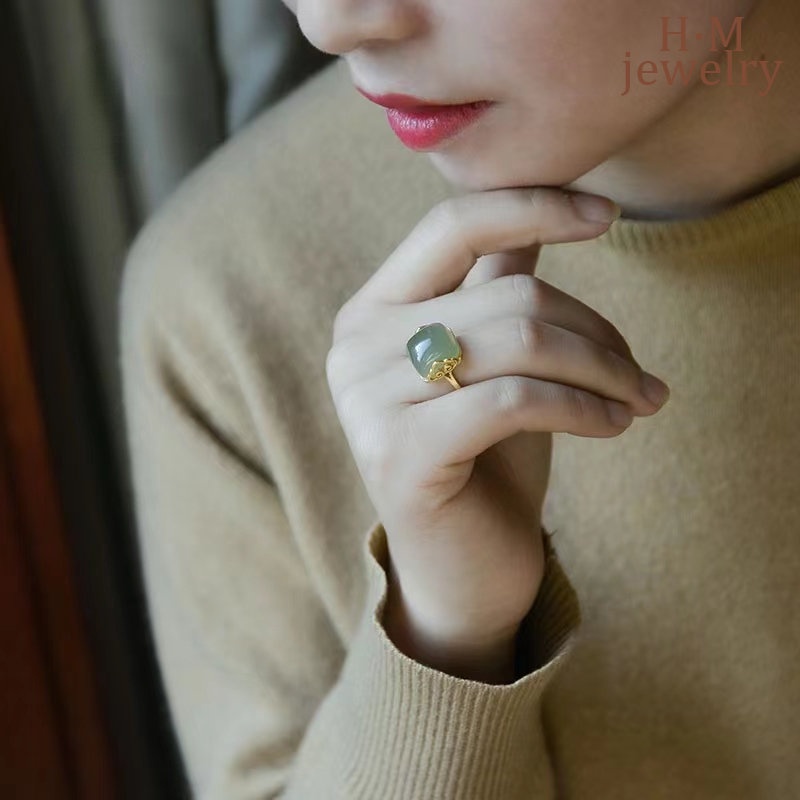 Cincin Retro Mewah Model Terbuka Dengan Batu Giok Hetian Untuk Wanita 2022