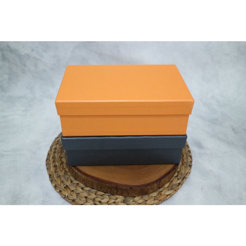 

GIFT BOX 17,5cm x 17cm x 6,5cm | KOTAK KADO | BOX KADO | KOTAK HADIAH | BOX HAMPERS | BOX ULANG TAHUN | BOX BESAR | PREMIUM QUALITY