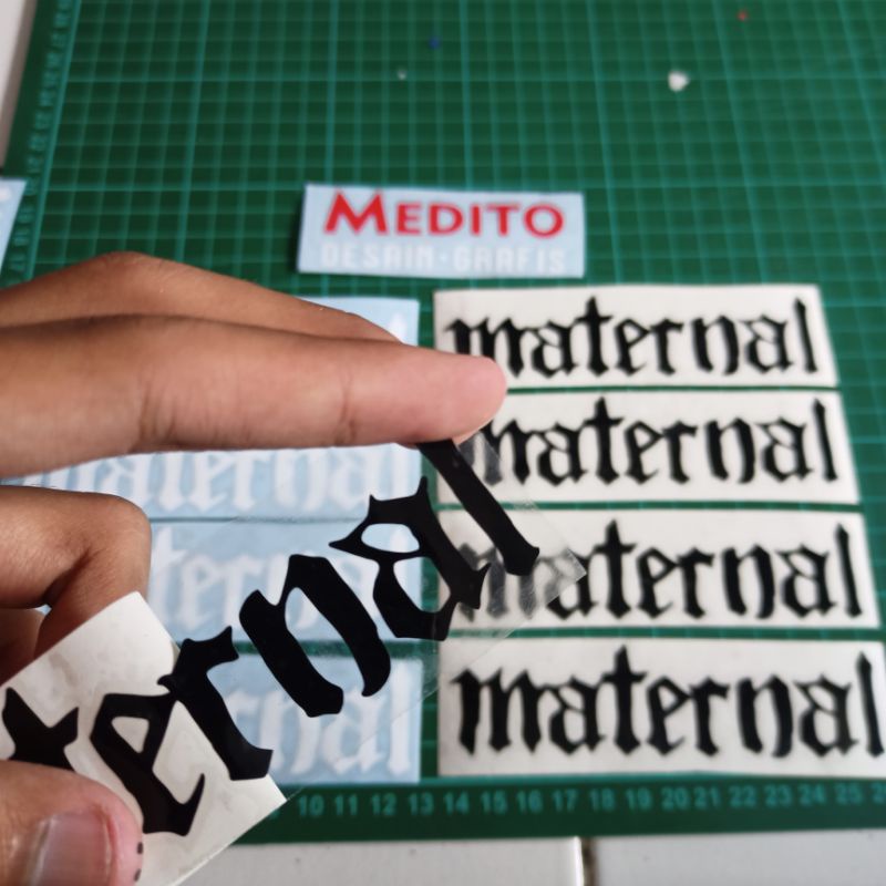 Sticker Cutting MATERNAL