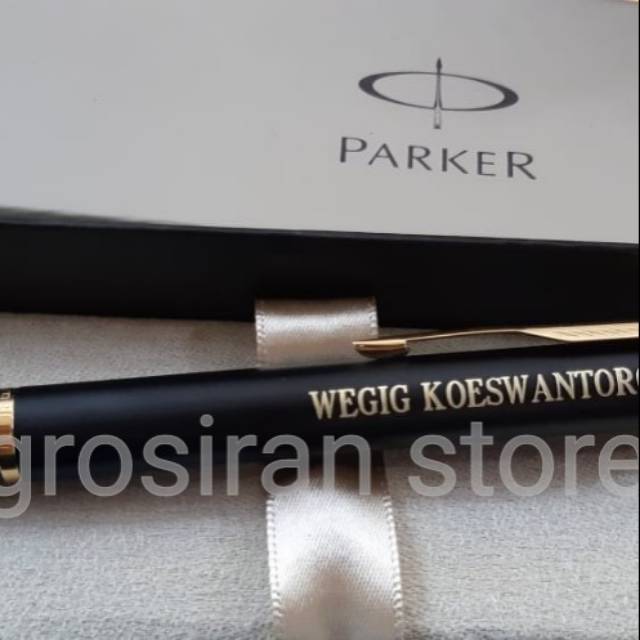 

Parker original pulpen hitam custom logo tulisan nama ukir grafir kado