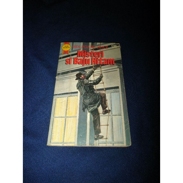 Klub Detektif Wolfgang Ecke - Misteri si Baju Hitam