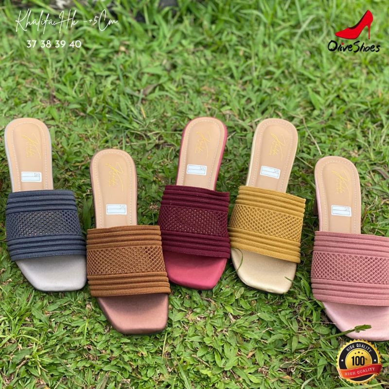 Sepatu hak tinggi rajut khalifa