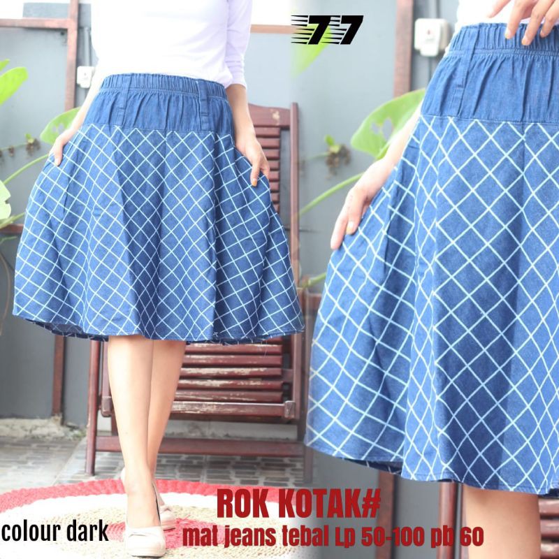 ROK PENDEK MOTIF KOTAK 0712201