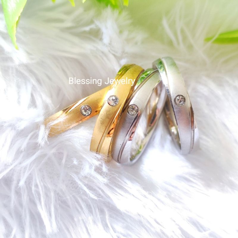 Cincin Tunangan Cincin Nikah Pria dan Wanita Warna Emas Dan Silver