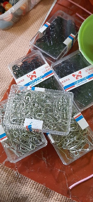 Peniti Bohlam Kotak Mika