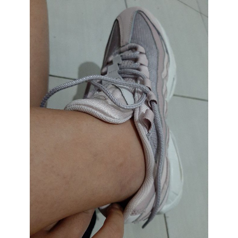 PL PreLoved Sepatu Sneakers Wanita NIKE Women Air Max 95 Barely Rose 39 Original