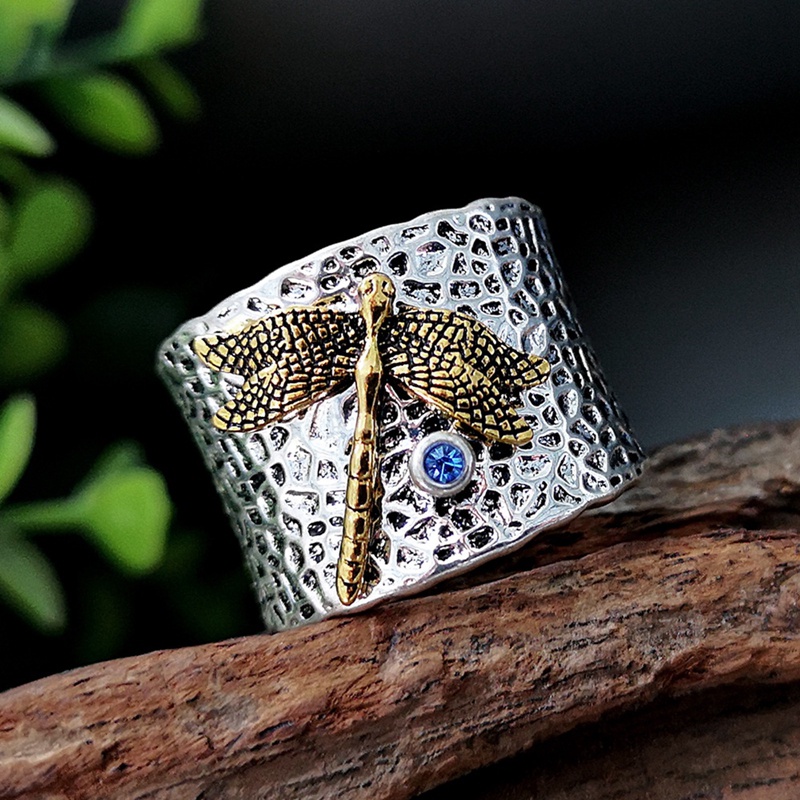 Cincin Berlian Biru Bentuk Capung