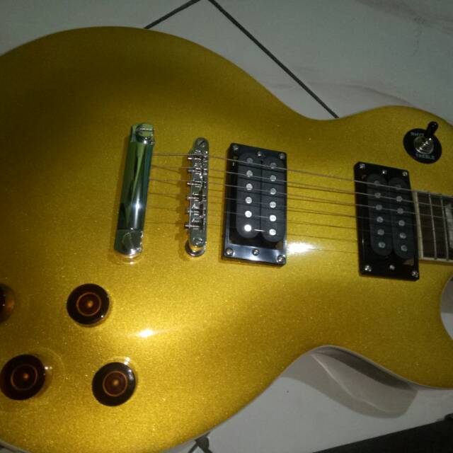 Gibson les paul custom + amplifier