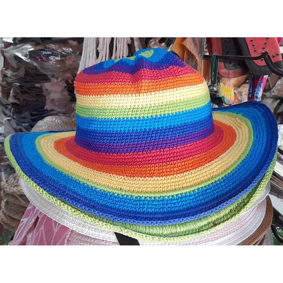 Topi pantai rajut adem bali