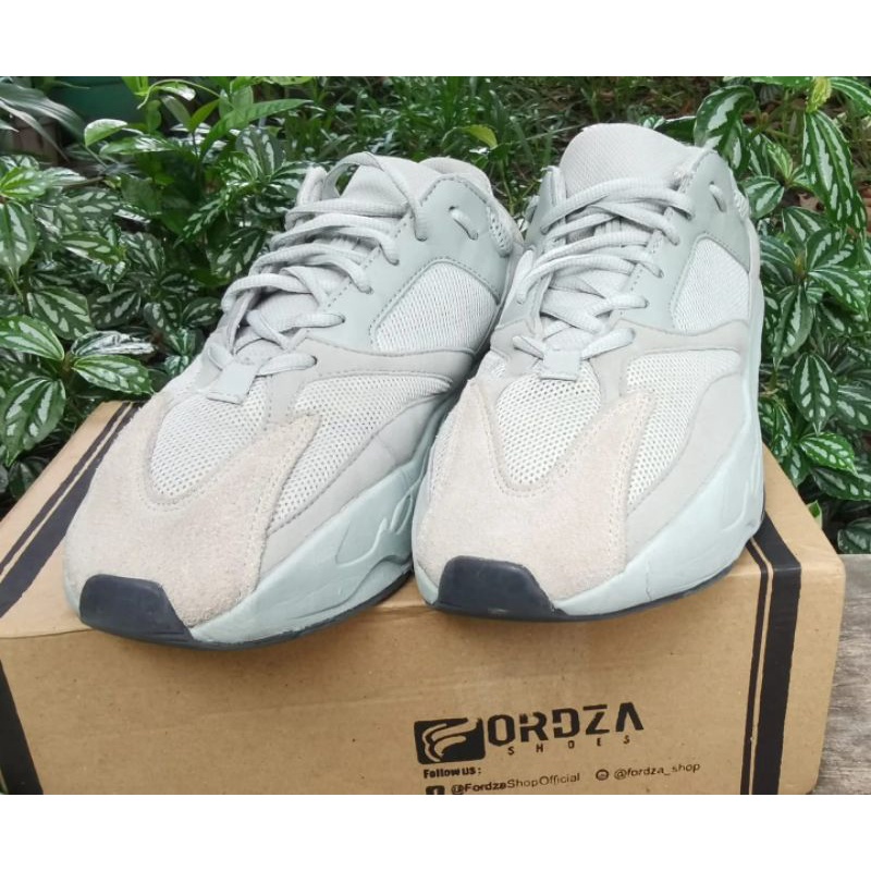 Sepatu Adidas Yeezy 700 Second Original