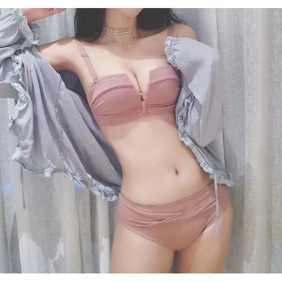 GO! BR439 Bra BH Wanita Model Tanpa Kawat Dengan Bahan Halus Hiasan Renda Sexy COD