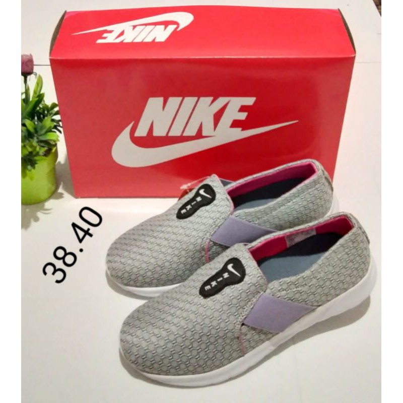 Sepatu Sneaker Sport