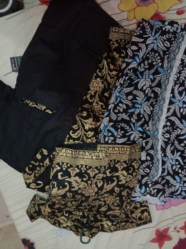 Kemeja Batik Pria Motif Bakung Kombinasi Emas Prada
