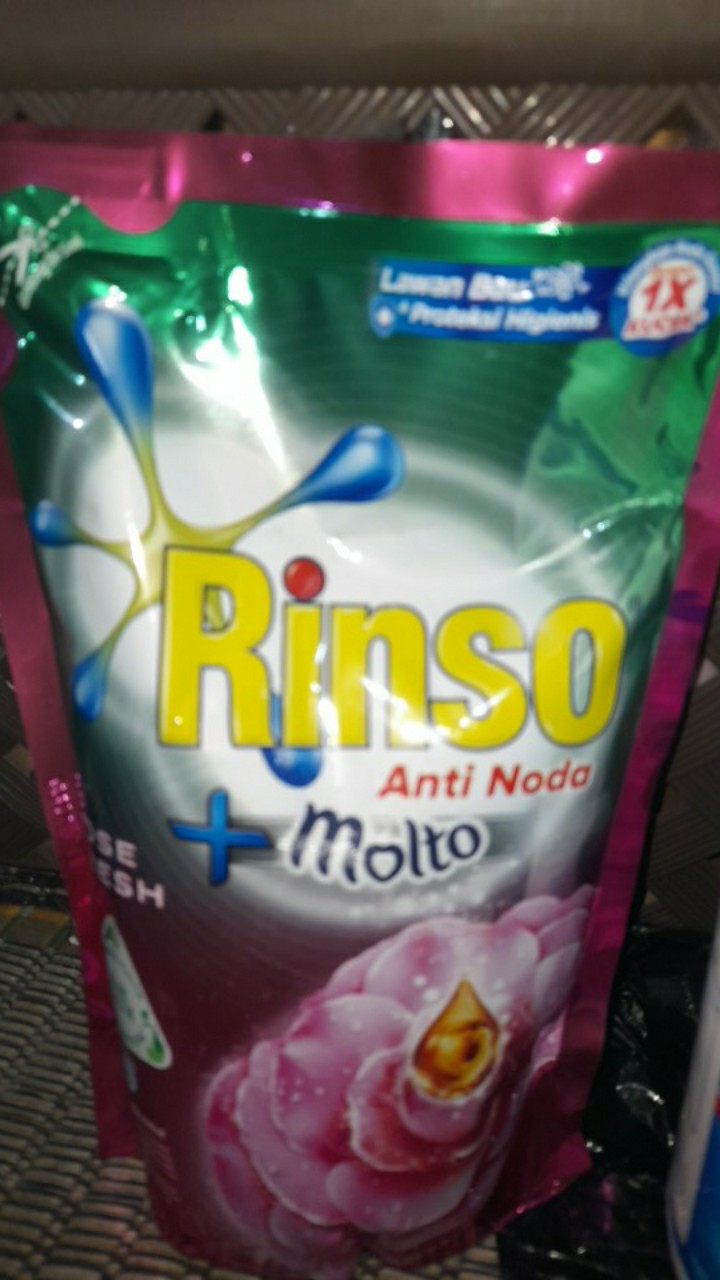 Rinso Molto Rose Fresh Liquid 750 Ml