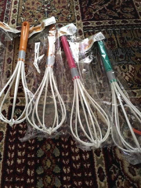 Kocokan Telor Plastik Merk Greenleaf 4037