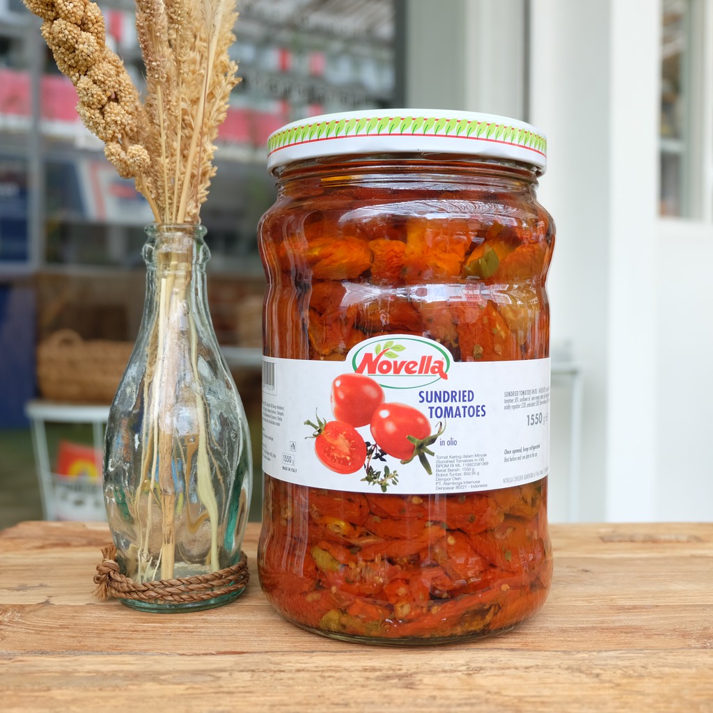 

SUNDRIED TOMATO In OIL Novella / Tomat Kering Dalam Minyak 1.5 kg