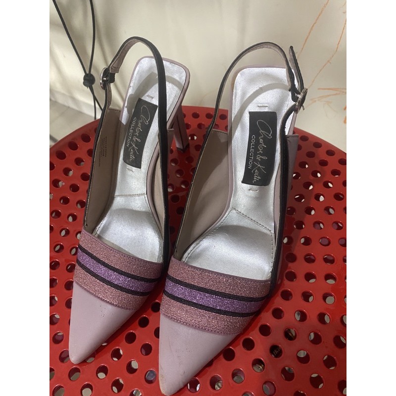 Sepatu wanita Charles&Keith