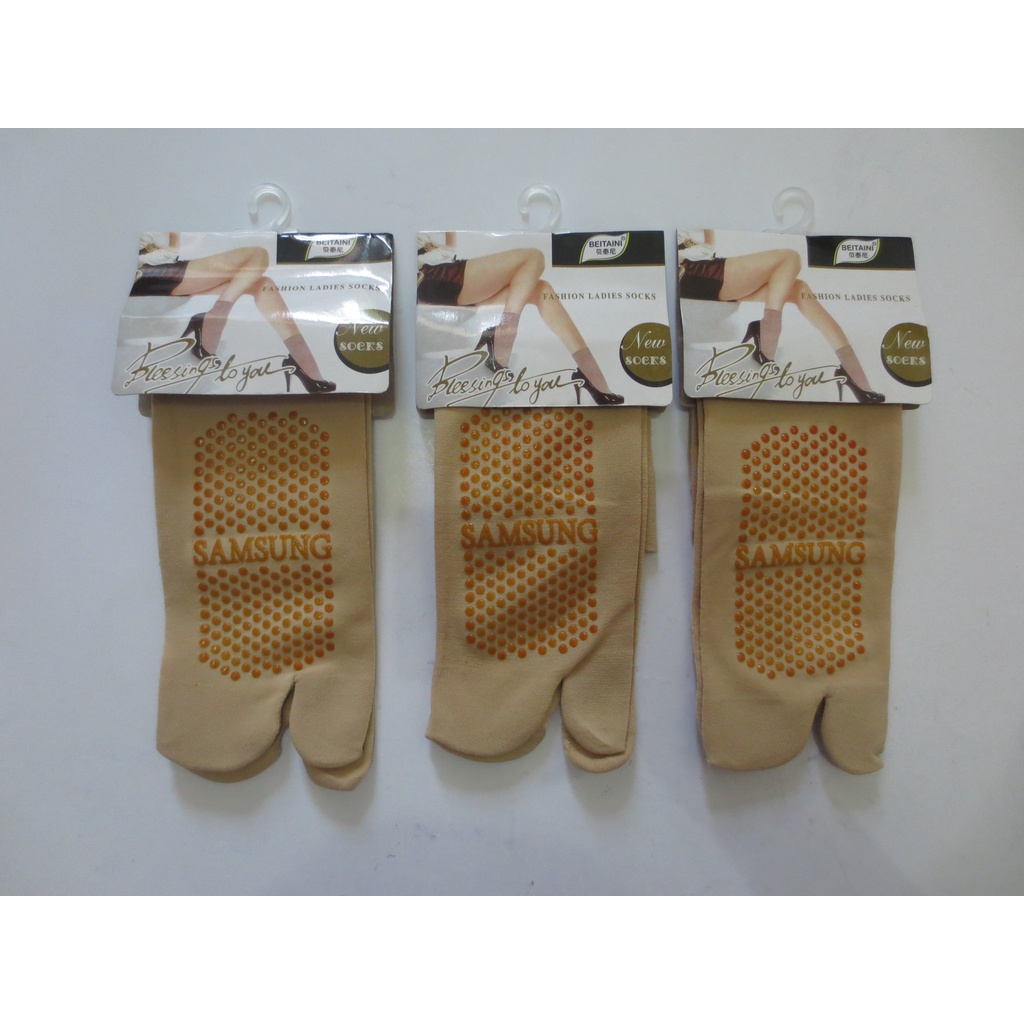 Kaos Kaki Jempol Korea Anti Licin / Jempol Samsung Muslimah Anti Slip Warna Hitam Cream