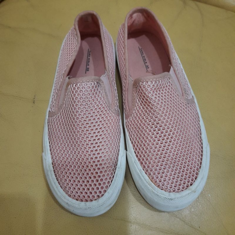 preloved sepatu anak slip on  zara original