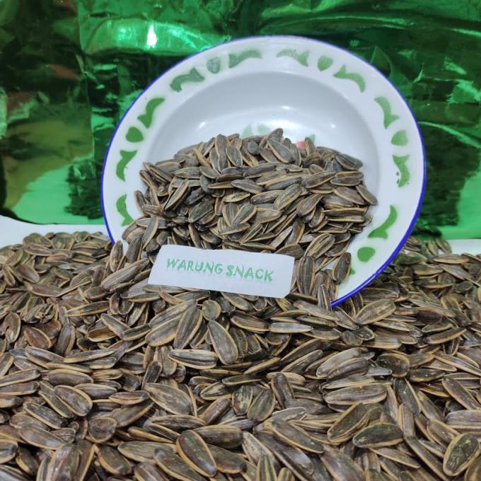 

Kuaci Hitam Biji Bunga Matahari Manis 1Kg