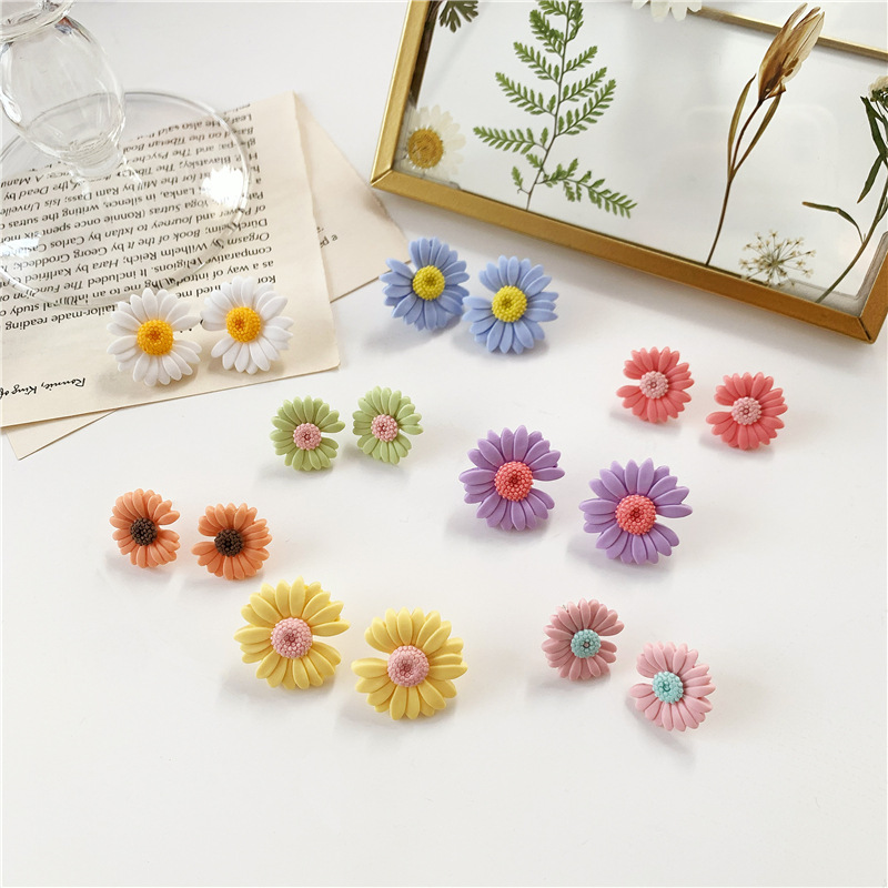 Anting Klip On Tanpa Tindik Desain Bunga Daisy Bahan Resin Untuk Wanita