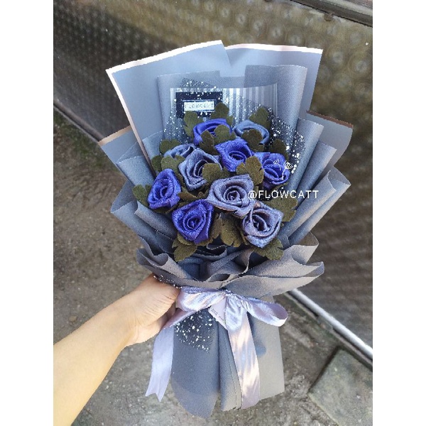 Buket Bunga / Bucket Bunga/ Buket Bunga Wisuda / Bucket Bunga Wisuda/ Buket Bunga Satin / Bucket Bun