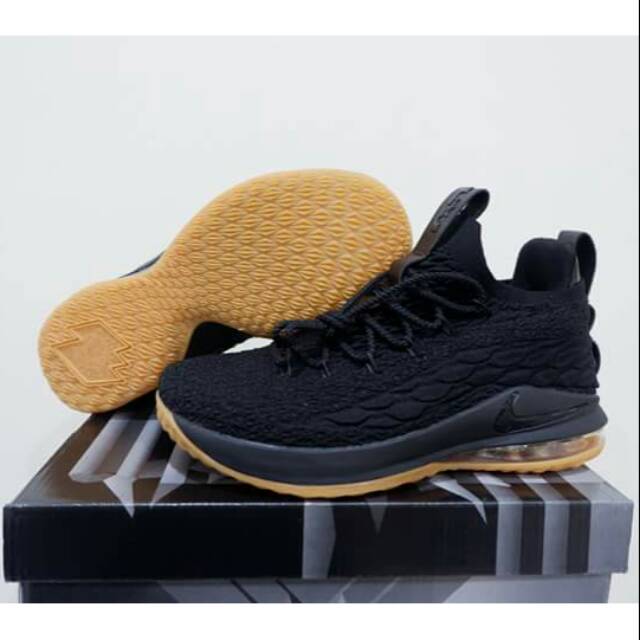 Sepatu basket lebron 15 low black gum