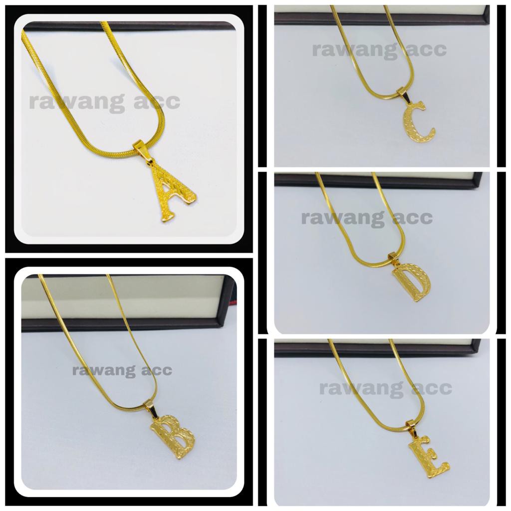 Kalung Titanium Gold Belut Fashion Wanita Liontin Abjad Huruf A - Z  Panjang 45 cm Anti Karat