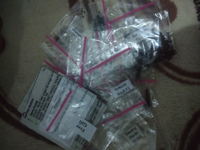 Eceran Media Tanam Tanah Subur Isi +/- 1kg