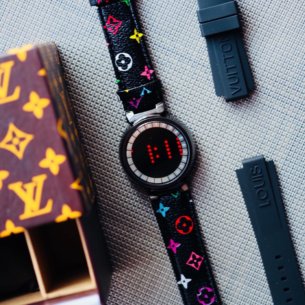 Jam Tangan Pria / Wanita LV Touch Screen Leather Black D