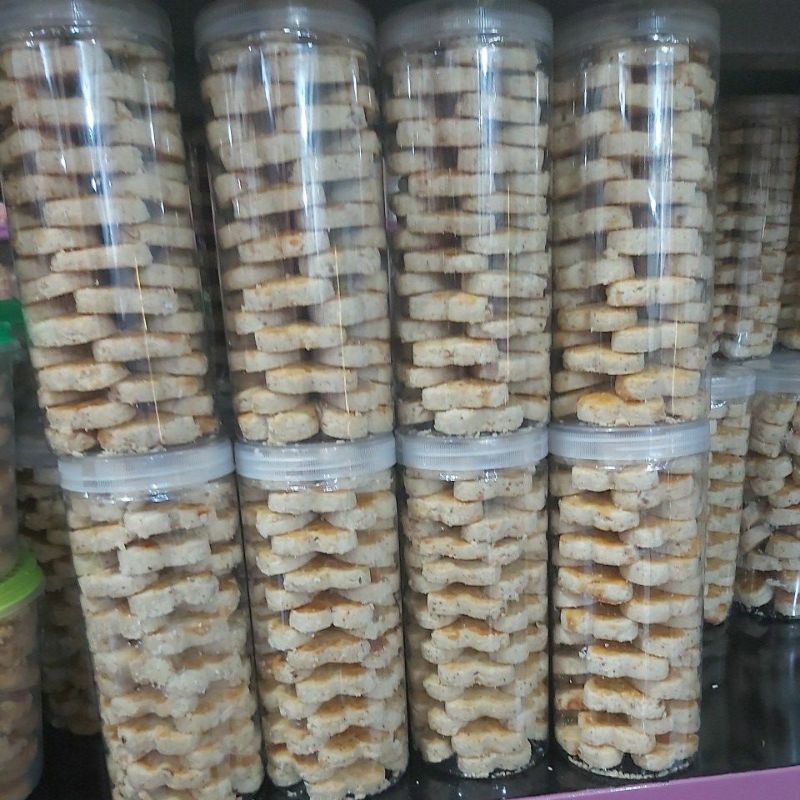 

kue kacang toples tinggi berat