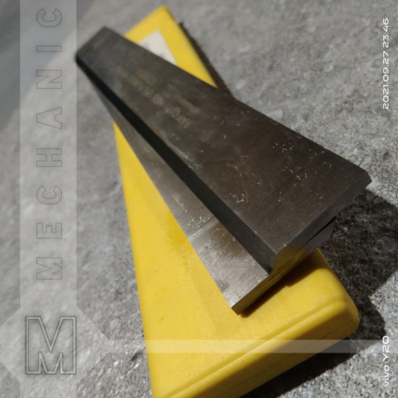 

pisau planer serut kayu merk Konig Hss 18% ukuran 410x25x3 pisau planer knifes super
