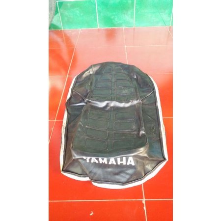 Cover kulit jok sadel yamaha v80 super deluxe robot