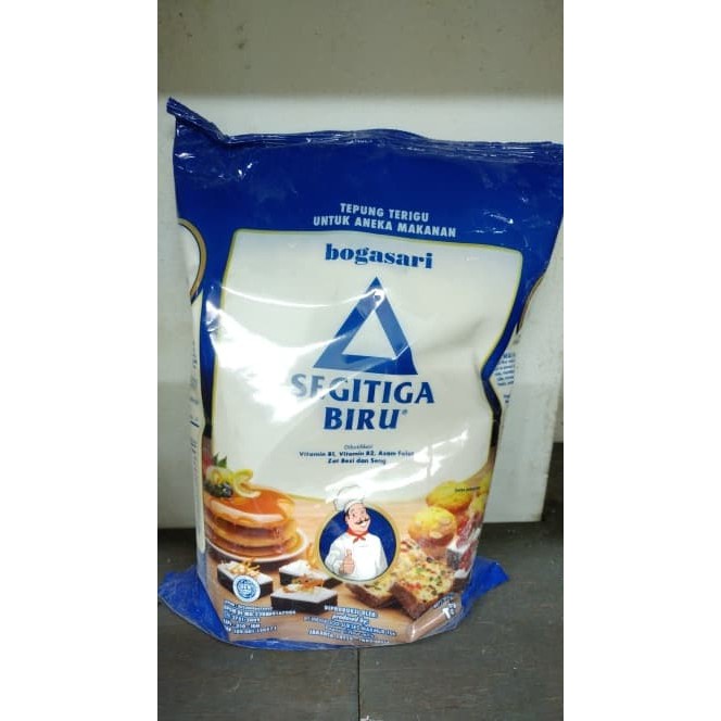 

Segitiga Premium 1kg tepung terigu ber vitamin protein sedang
