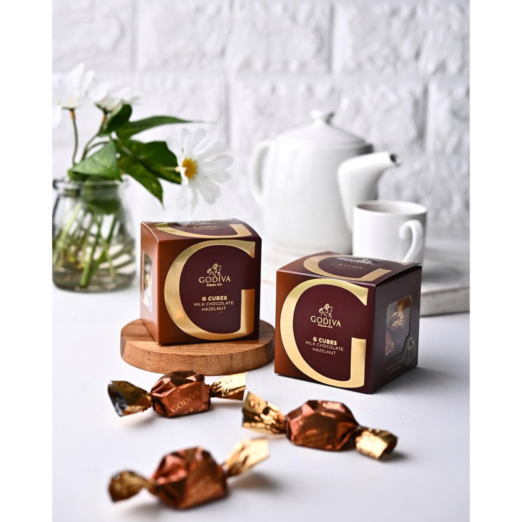 

Godiva G-Cube Milk Choc Hazelnut 5 Pcs
