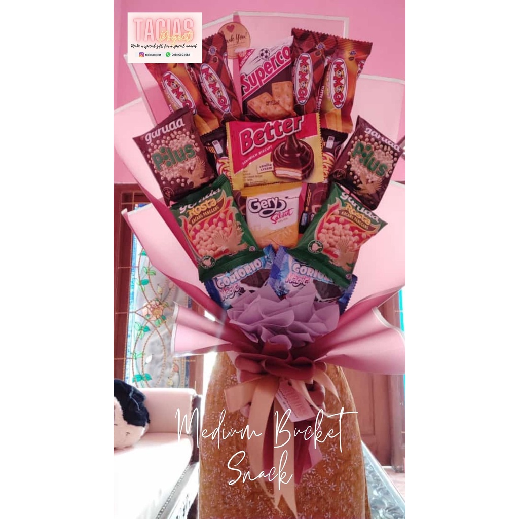 

Bucket Snack untuk Kado Wisuda/Sidang/Ulang Tahun/dll