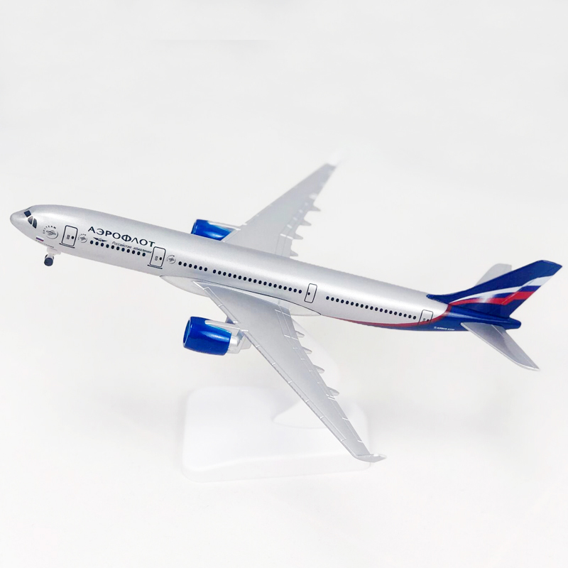 Miniatur Diecast Pesawat Terbang Rusia Airbus 330 A330 Bahan Alloy Ukuran 20CM Untuk Koleksi