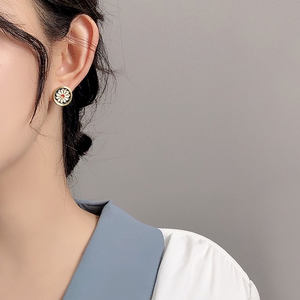 2023anting Gaya Korea Baru Fashion Wanita Anting Retro Mutiara Stud Earrings