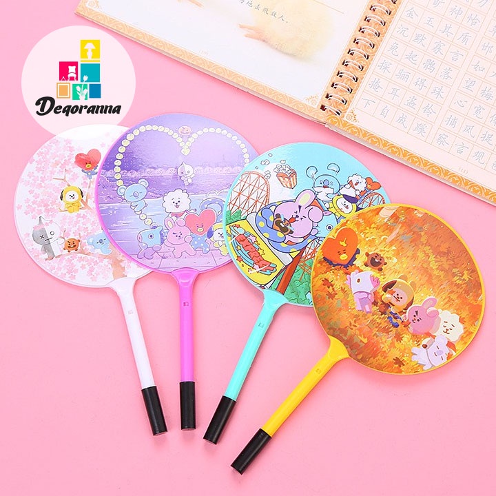 

Pulpen BTS Army Kipas Motif BT21 BTS Lucu / Alat Tulis / Pulpen & Tinta