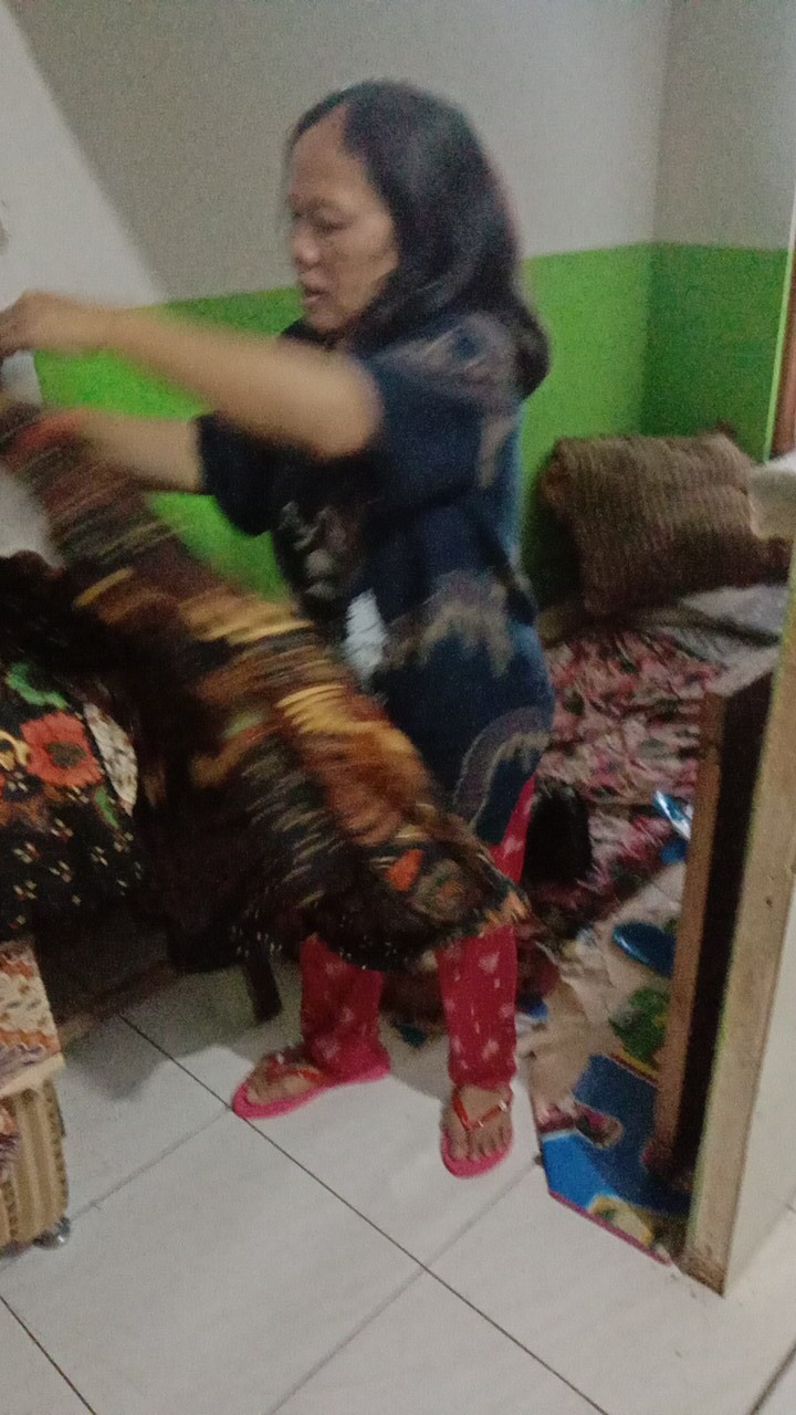 Batik Couple Keluarga Ayah Ibu Anak Motif Kupu Sogan