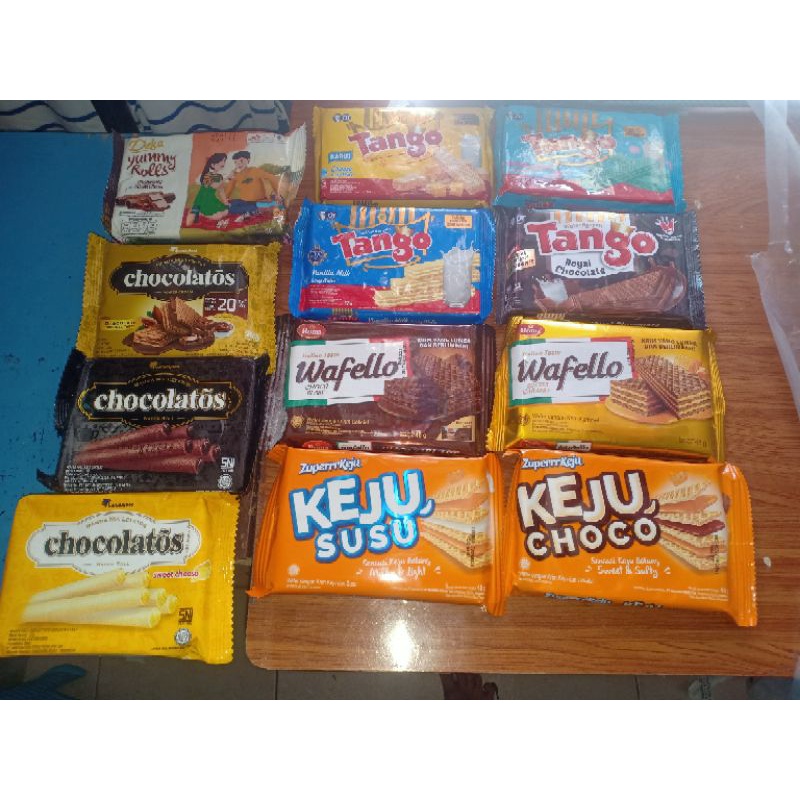 

Jajanan / wafer dan roll serba 2000