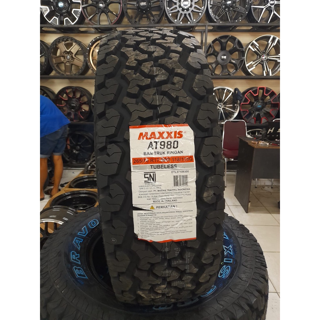 BAN MOBIL TUBLESS UKURAN 265 70 R17 MAXXIS AT BUAT FORTUNER